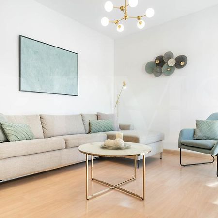 Inviting Apartment In The Heart Of Malaga By Rems Buitenkant foto