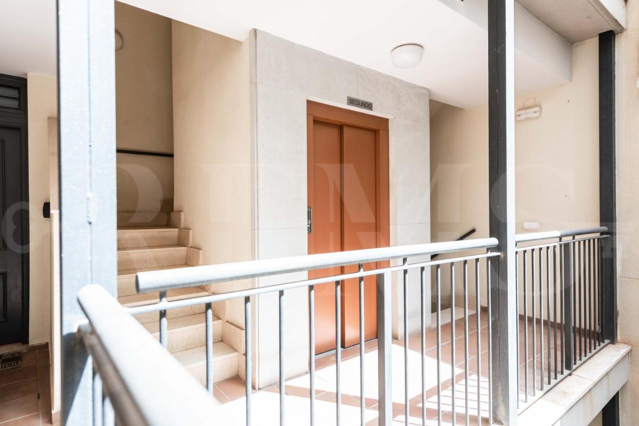 Inviting Apartment In The Heart Of Malaga By Rems Buitenkant foto