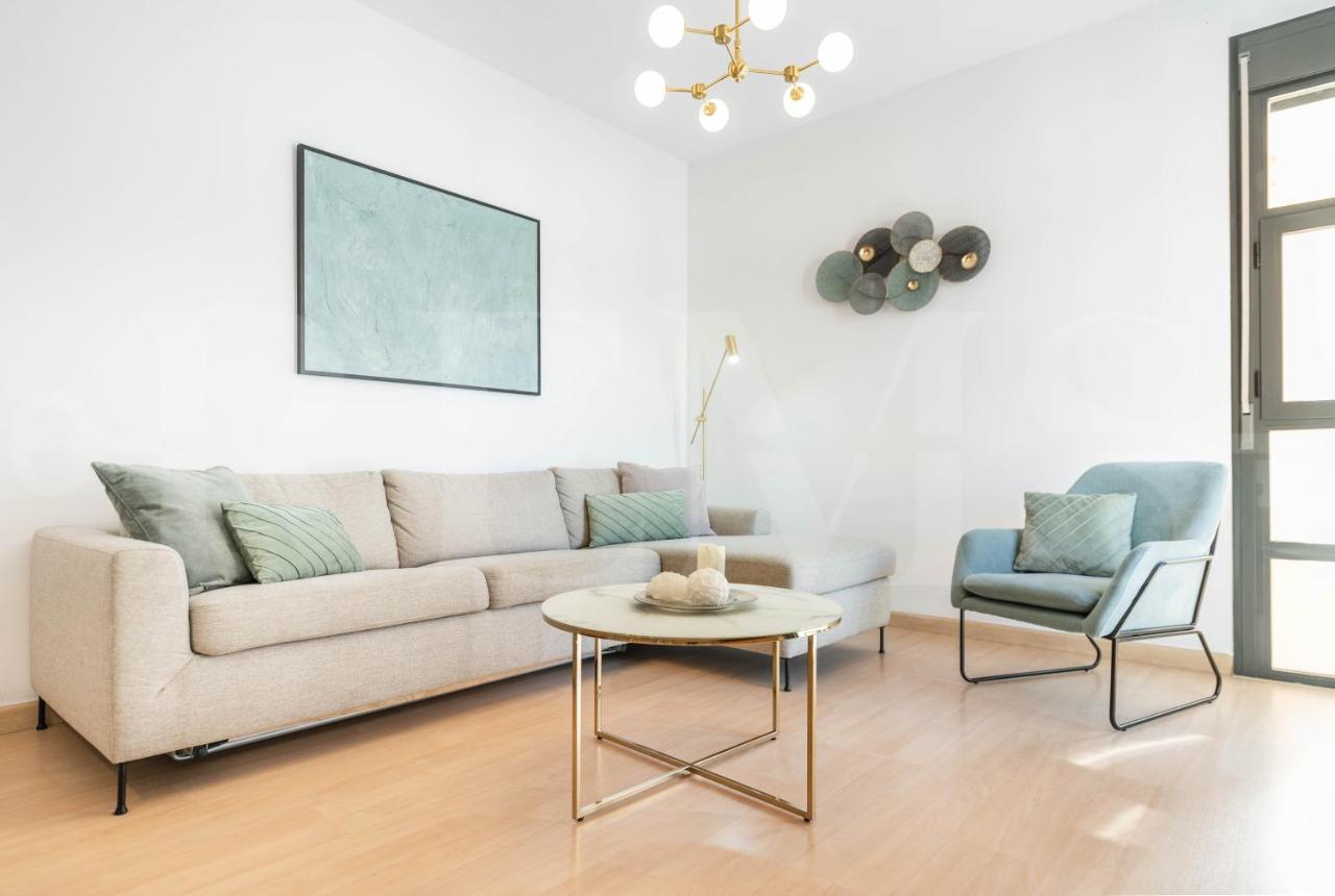 Inviting Apartment In The Heart Of Malaga By Rems Buitenkant foto
